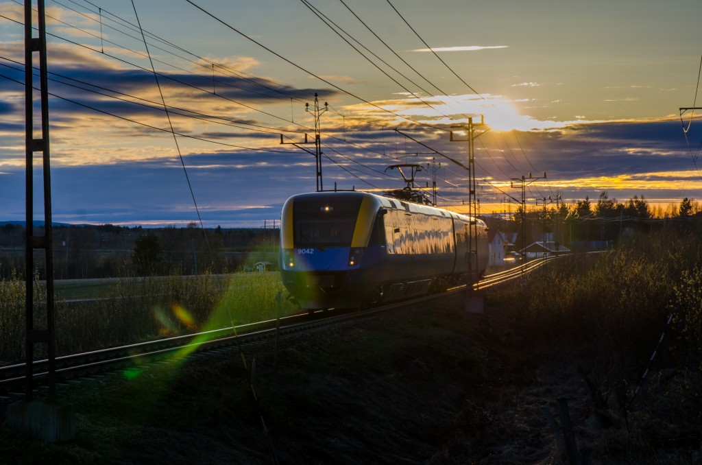 Järnvägsspår med tillhörande tåg i  Gamla Sävast.
