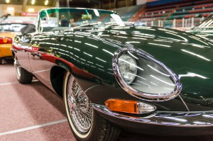Fordon genom tiderna - Björknäshallen Boden. Jaguar E-type 1966 Cab. Flera gånger framröstad som världens snyggaste bilmodell. Jag håller med!