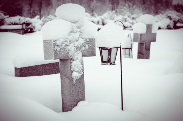 Kyrkogård i snö. Boden.