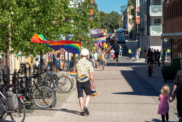 På jakt efter tåget? Luleå Pride 2019.