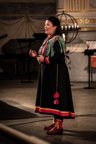 Singing people together i Överluleå kyrka i Boden.