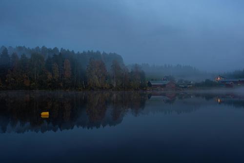 Otroligt stämningsfullt i Kannusjärvi. Magiskt vackert vid skymning när det är vindstilla.